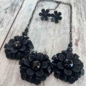 Black Floral Rhinestone Statement Necklace with Matching Earrings – Bold Gothic